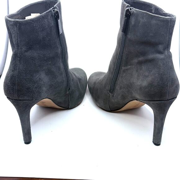 Vince Camuto Grey Suede Heel Zippered Ankle Booties size 8.5 US 38.5 EU - Picture 4 of 7